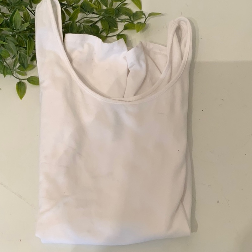 JO & CO WHITE TANK TOP LARGE